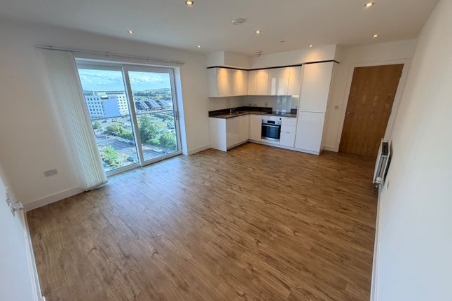 Flat 8  Flat 8, Stirling Drive, Luton photo 2