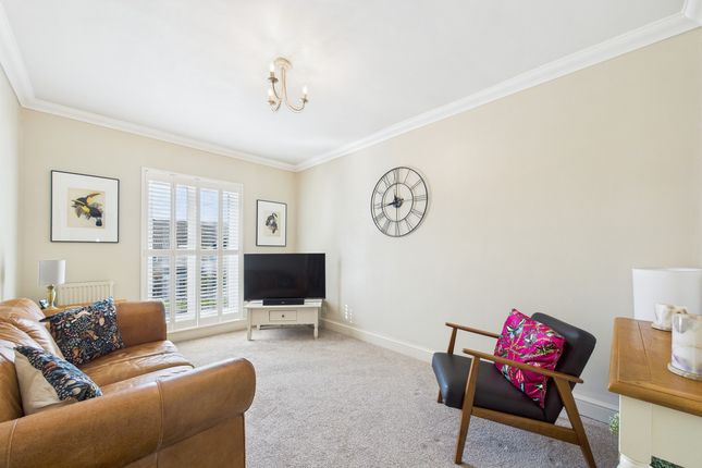99, Belswains Lane, Hemel Hempstead photo 3