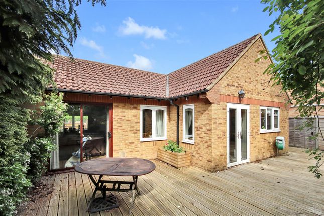 2-bed house on 27, Gardenfield, Higham Ferrers, £450,000