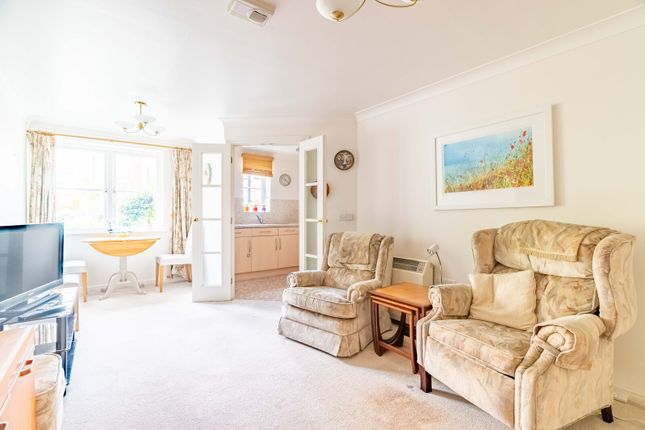 Flat for sale in Southdown Road, Harpenden, Hertfordshire