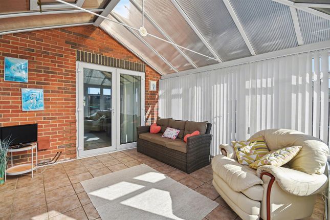 34, Lyveden Road, Kettering photo 4