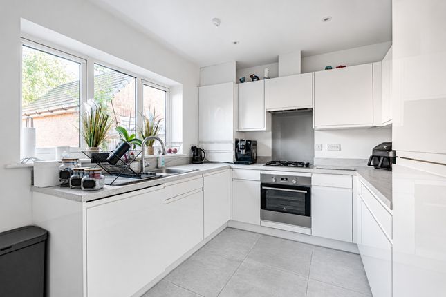 3, Bowyer Way, Wokingham photo 2