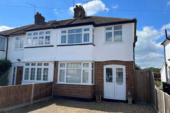End terrace house for sale in Barton Way, Croxley Green, Rickmansworth