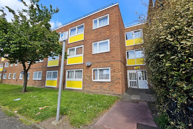 Thumbnail Flat for sale in Cape Close, Barking