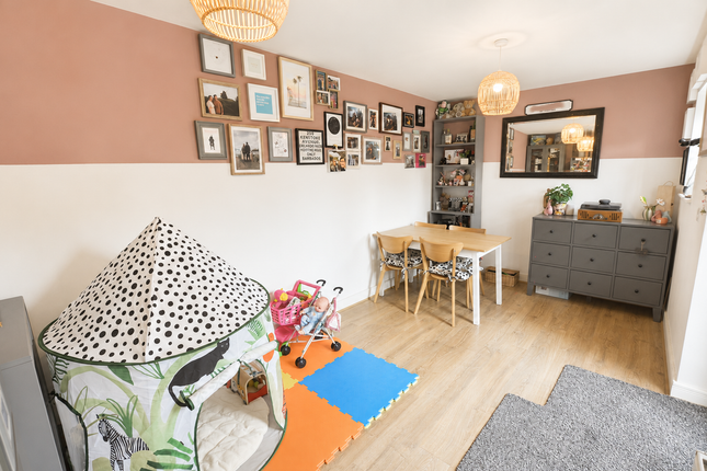 25, Lagonda Drive, Brackley photo 4