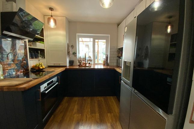 16 Tuck Road, South Hornchurch photo 3