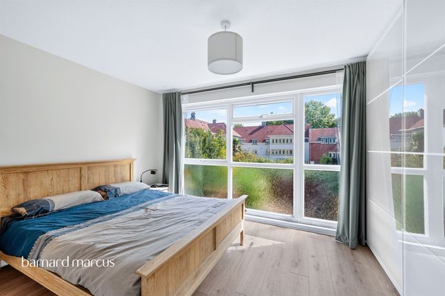 1, Audley Place, Sutton photo 4