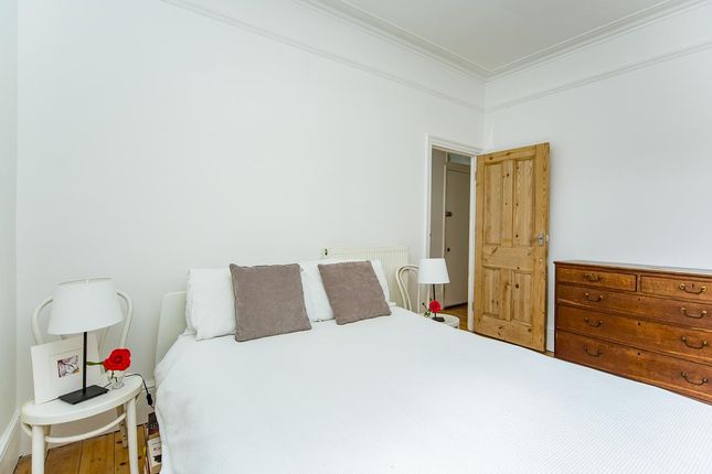 Flat to rent in Hurst Road, London