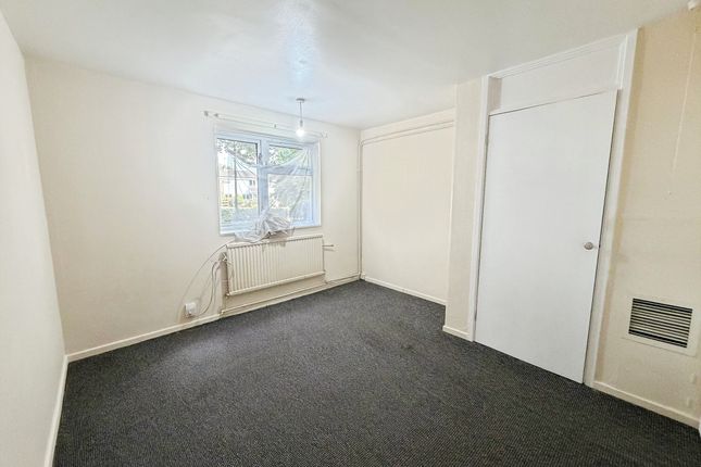 155, Verity Way, Stevenage photo 5