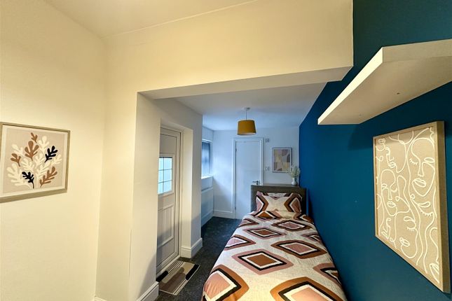 Room 2, 40, Berry Street, Burnley photo 5