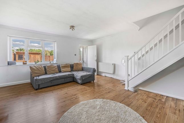 2A, Scotts Avenue, Sunbury-On-Thames photo 4