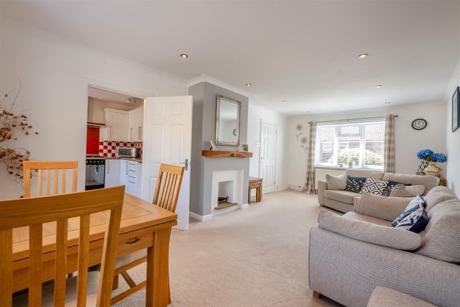 19, Bryant Close, Maidstone photo 4