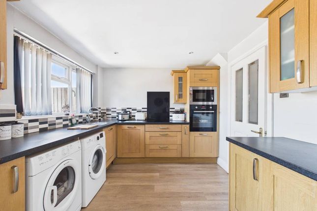 27, Totshill Drive, BRISTOL photo 4