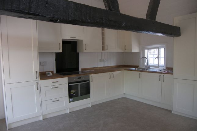 214 Lower Road, Leatherhead photo 5