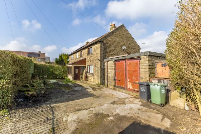 Terraced house for sale in Moorlands, Scholes, Holmfirth