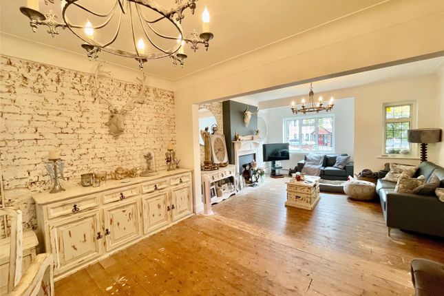 21, Woodside, Essex photo 4