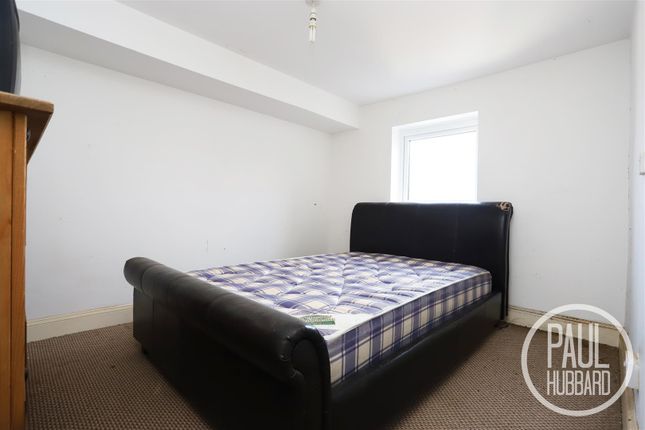100, Denmark Road, Lowestoft photo 4