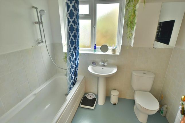 Quarndon, Bells Drive, Wimborne photo 4