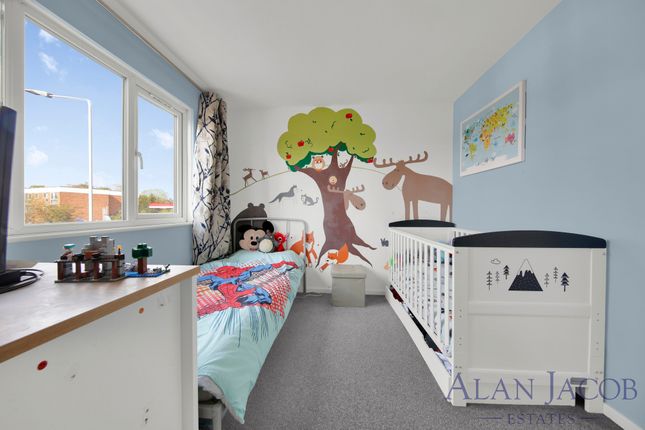 176d, Brentwood Road, Romford photo 2