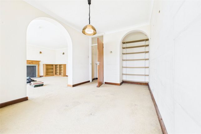 1 Hartslock Court,, Shooters Hill, Reading photo 4