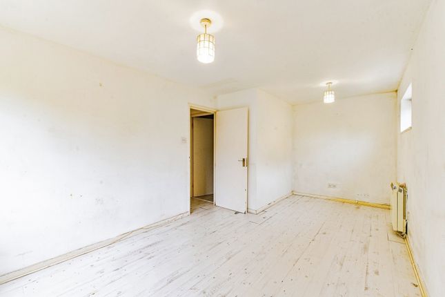 Flat 25, Keswick Court 17-19,, Malyons Road, London photo 4