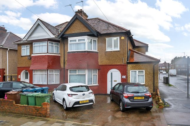 Flat for sale in Vancouver Road, Edgware, Middlesex