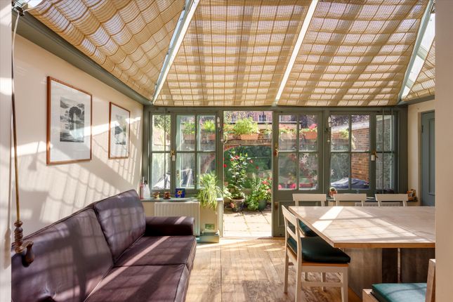 18, Caroline Place, London photo 2