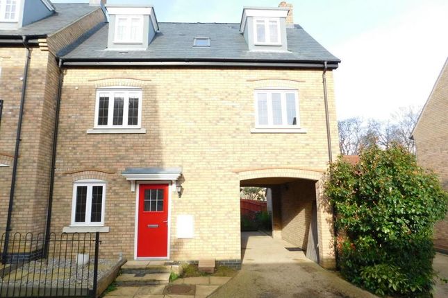 Property to rent in Gladstone Drive, Fairfield Park, Hitchin