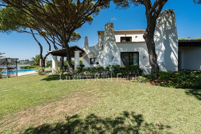Detached house for sale in Quinta Do Lago, Almancil, Loulé