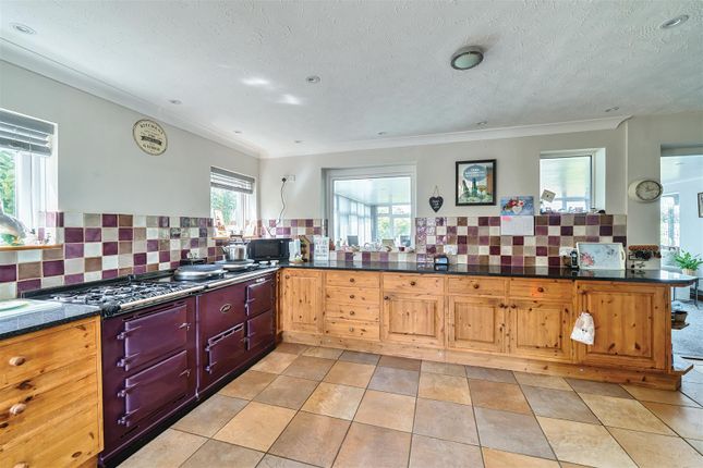 14, Beach Road, Bridport photo 4