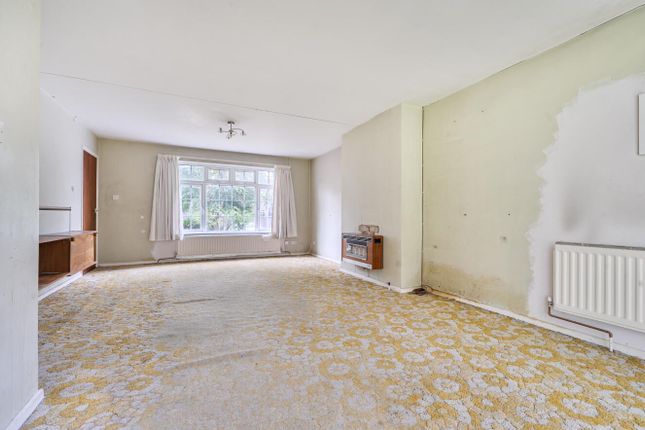84, Ashdown Road, Chandler's Ford photo 2