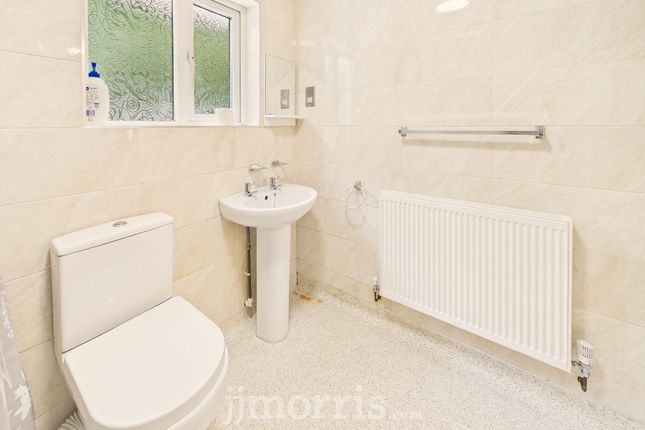 4, Oakwood Grove, Haverfordwest, SA61 photo 4