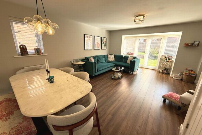 13, Bushby Road, Leicester photo 2