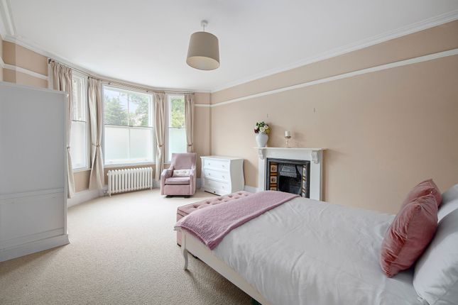 65 Vanbrugh Park, London photo 3