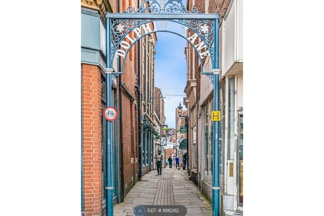 Dolphin Lane Pedestrian Street