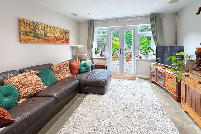28, Boughton Way, Amersham photo 2