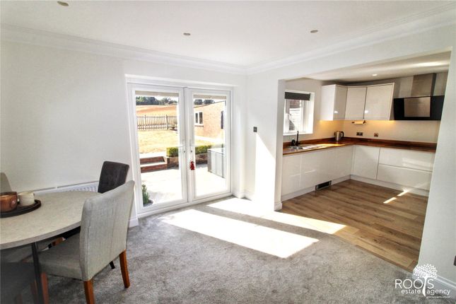 24, Hatchgate Close, Thatcham photo 4