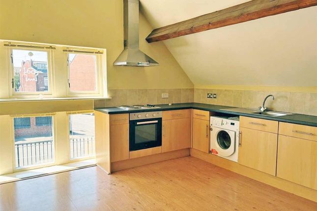 Apartment 7, St. Hughes Lodge, 68, Armley Lodge Road, LEEDS photo 2