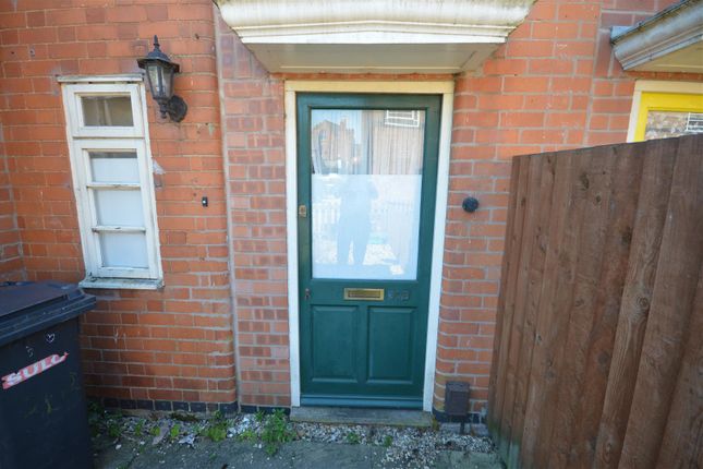 Terraced house to rent in Abingdon Road, Leicester
