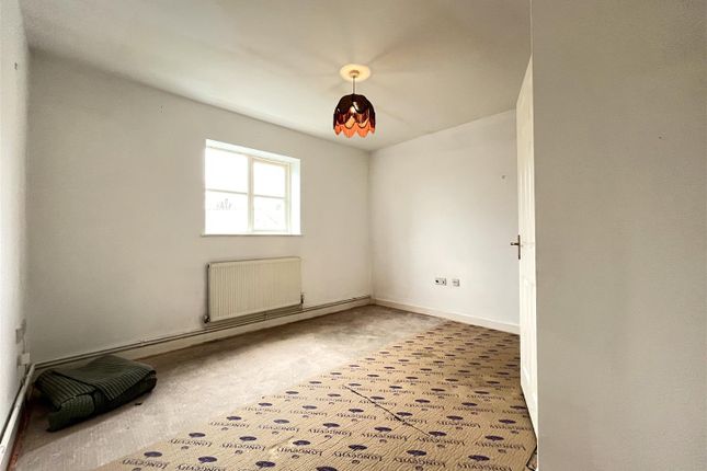 Flat for sale in Lucas Court, Leamington Spa