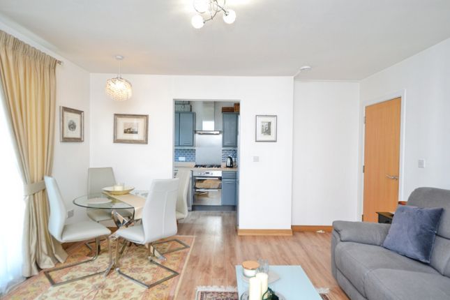 Flat 6, 1, Colonsay Close, Edinburgh photo 5