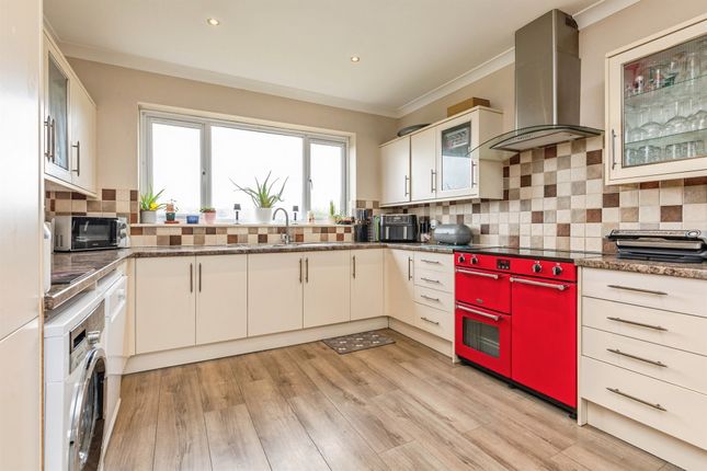 3, Chantry Avenue, Bexhill-On-Sea photo 3