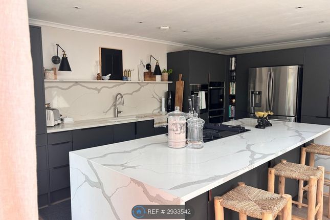 Goldstone Farm View, Great Bookham, Leatherhead photo 3