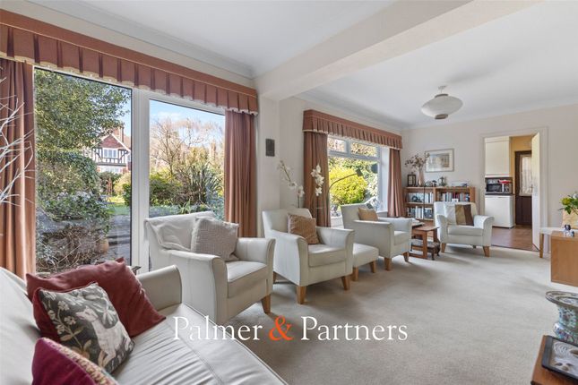 9, Sanders Drive, Lexden, Essex photo 2