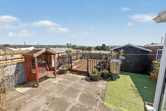 36 Courtway Drive, Stoke-On-Trent photo 3