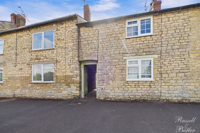 9, Church Road, Brackley photo 2