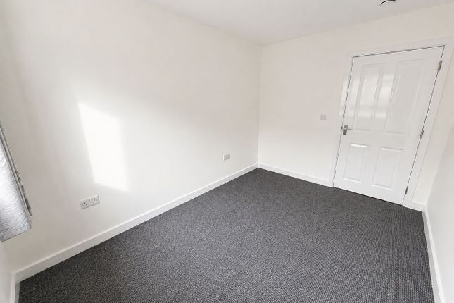 1, Dudley Place, Staines-upon-Thames photo 5