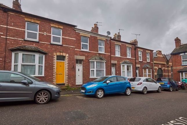 3-bed terraced on Toronto Road, Exeter, £2,200/mo