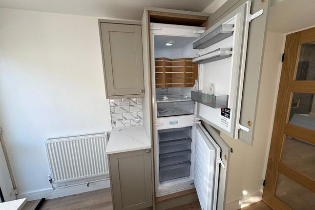 8, Hendre Terrace, Rhondda Cynon Taff photo 5