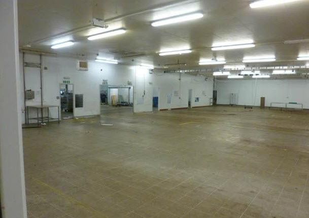 Thumbnail Warehouse to let in Wern Industrial Estate, Newport Gwent